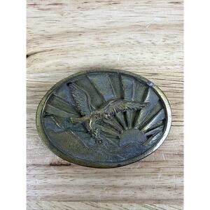 VINTAGE 1970s **BALD EAGLE & RISING SUN** PATRIOTIC ARTWORK BRASS BELT BUCKLE